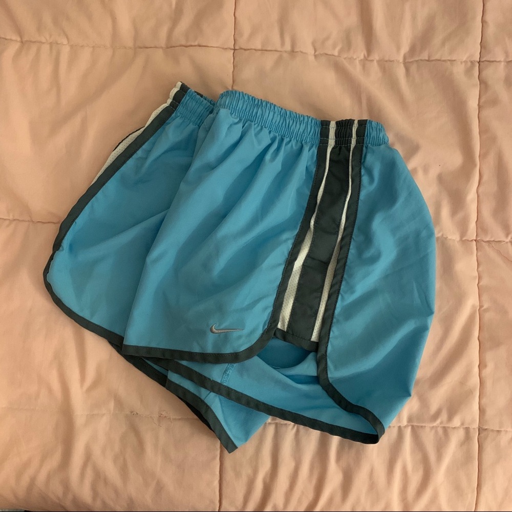 Nike Running Shorts - Picture 2 of 4
